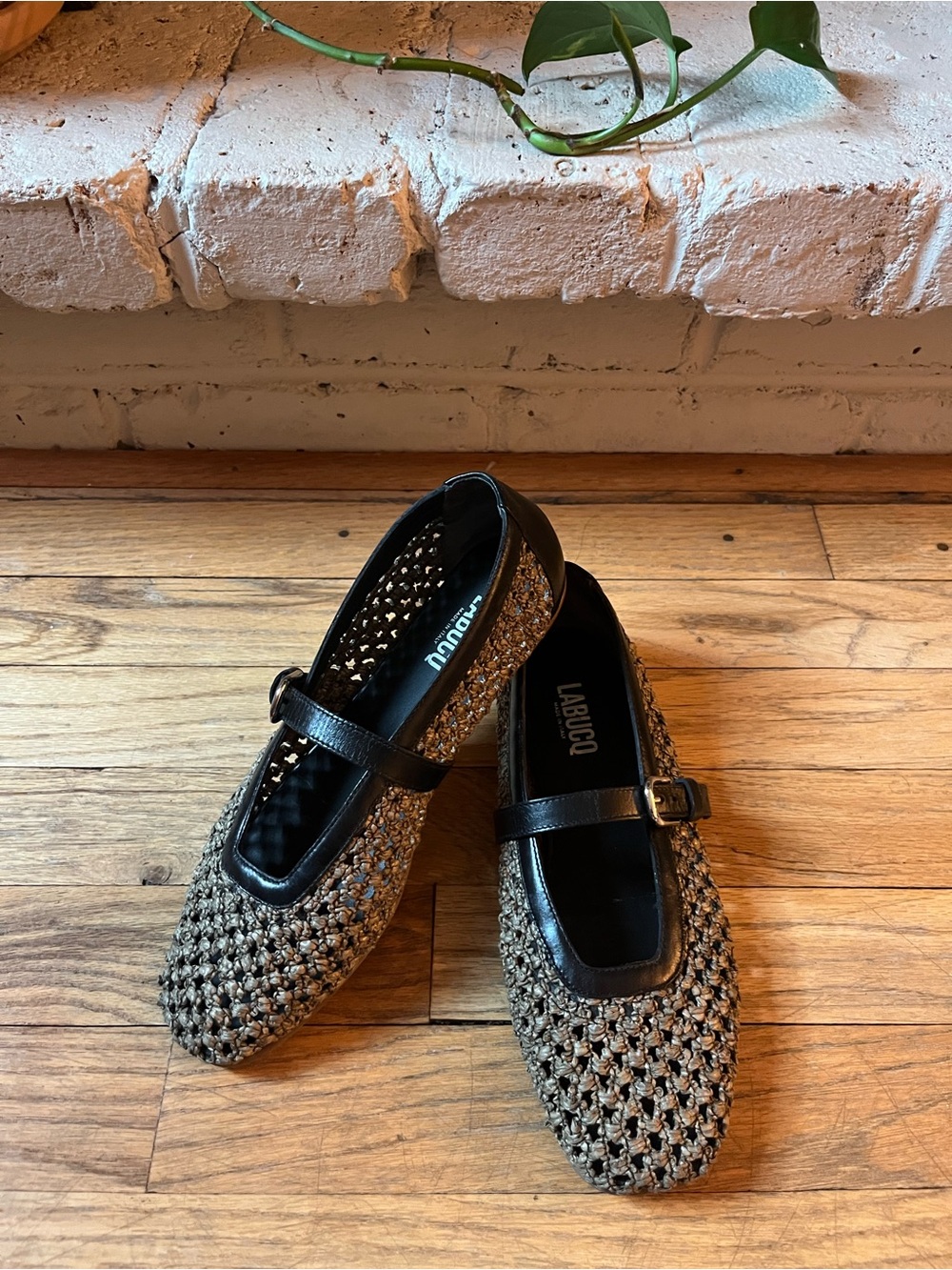 Labucq Lido Woven Mary Jane Flats in Olive Rafia and Black Leather Size 37